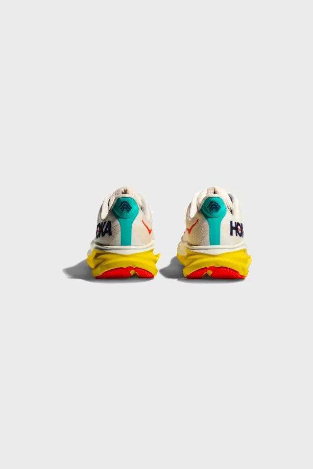 HOKA ONE ONE - CLIFTON 9