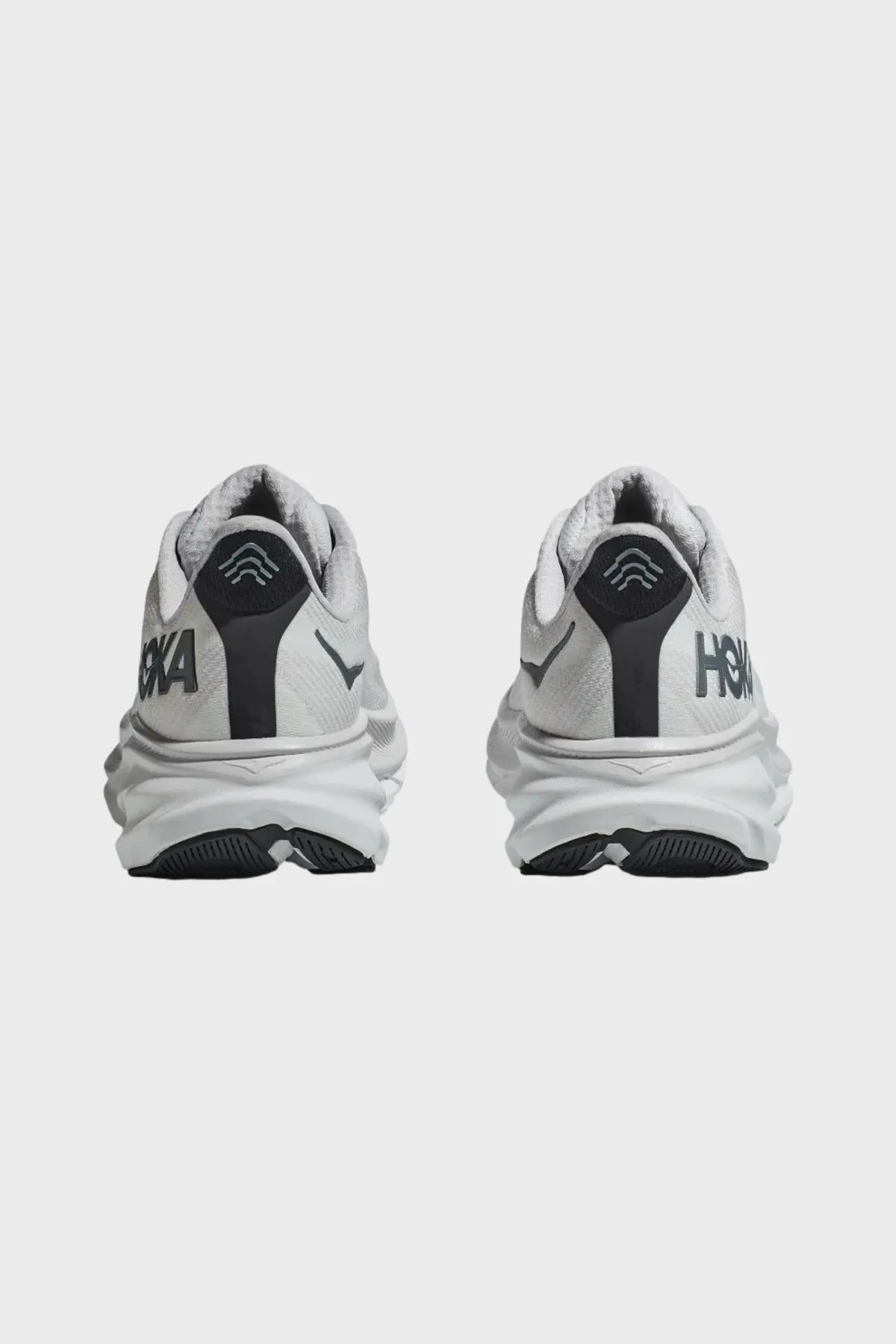 HOKA ONE ONE - CLIFTON 9