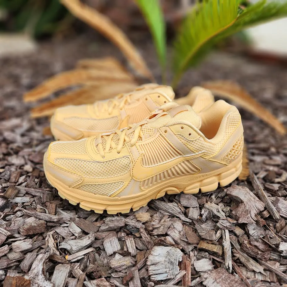 Nike Zoom Vomero 5 'MANGO'