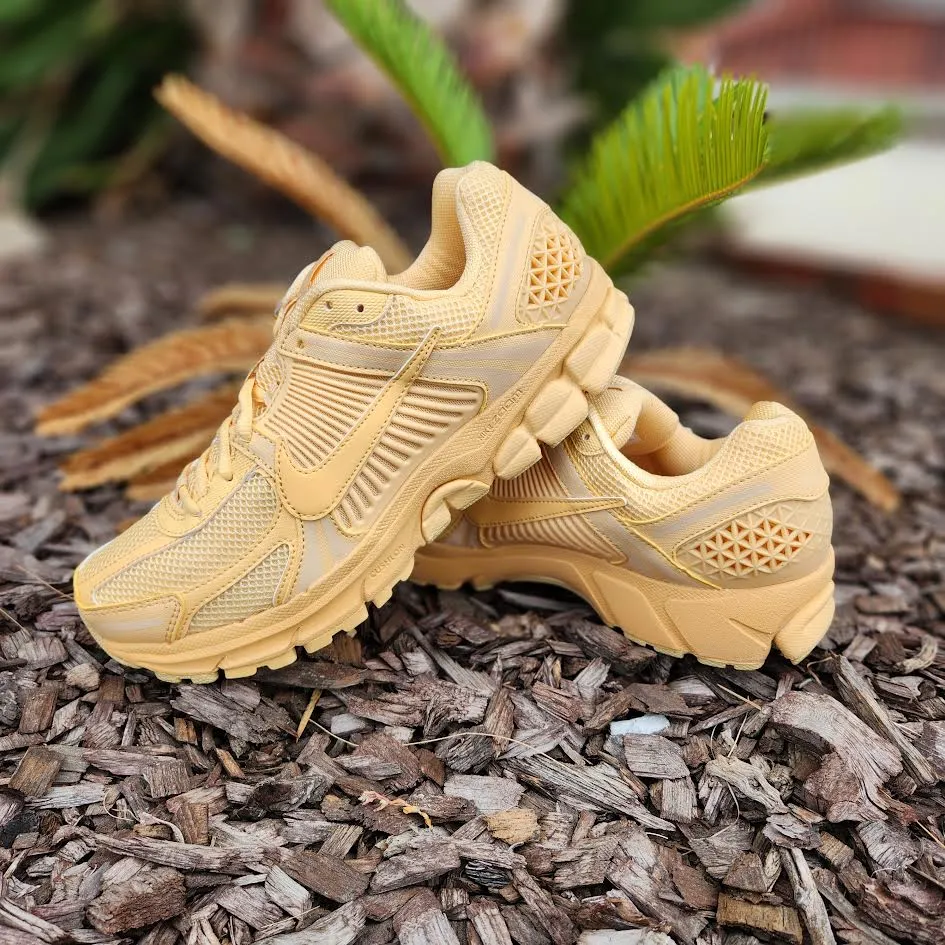 Nike Zoom Vomero 5 'MANGO'