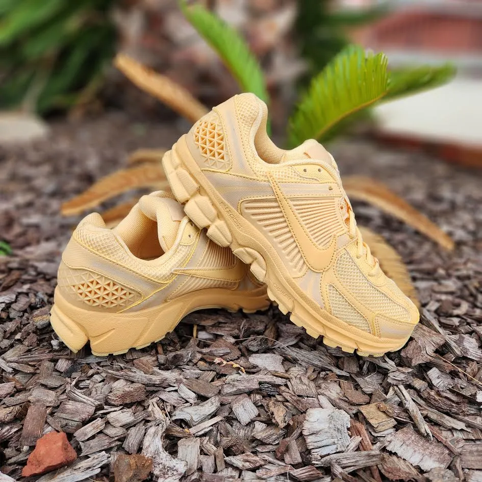Nike Zoom Vomero 5 'MANGO'